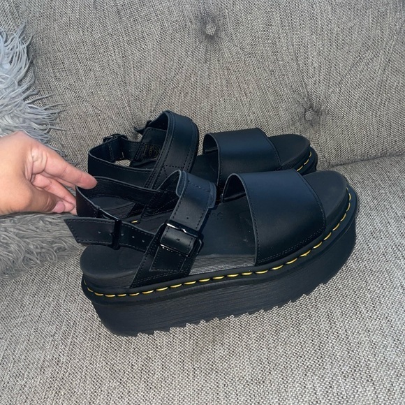 Dr.Marten VOSS WOMEN'S LEATHER STRAP PLATFORM SANDALS size 9 - Picture 4 of 8